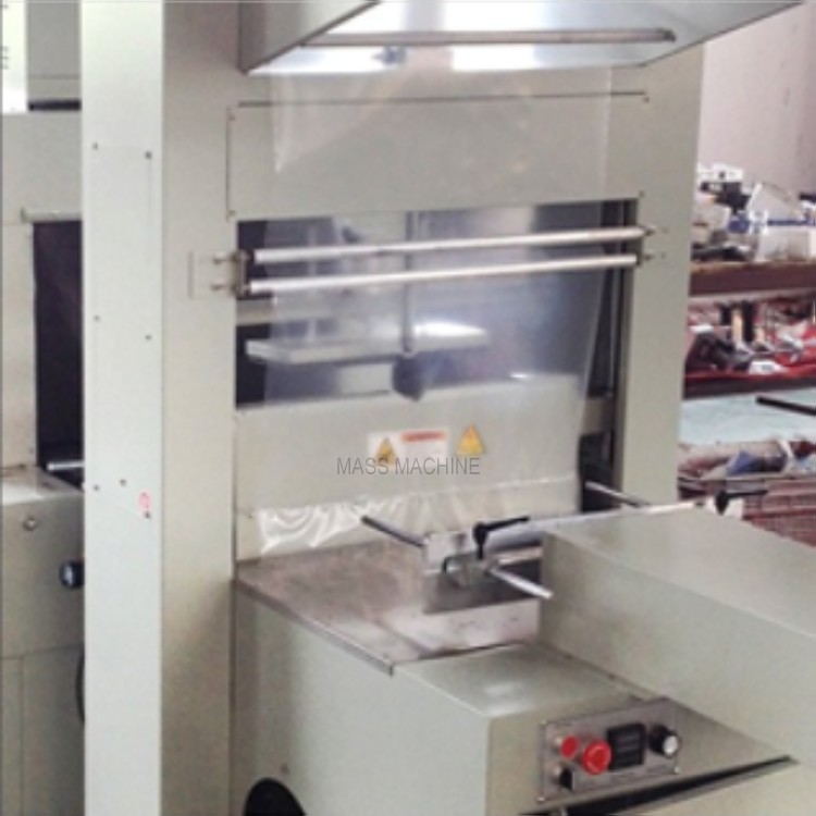 Semi-Automatic Bottle Shrink Wrapping Machine (2).jpg